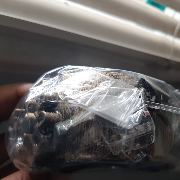 brass color earrings with Chunky light Bangle - Picture 6 of 6